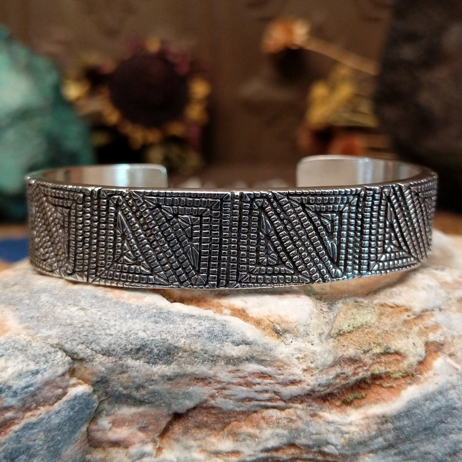 Geometric Silver Cuff by Elgin Tom GJ-BRC-0308 – Arlene's