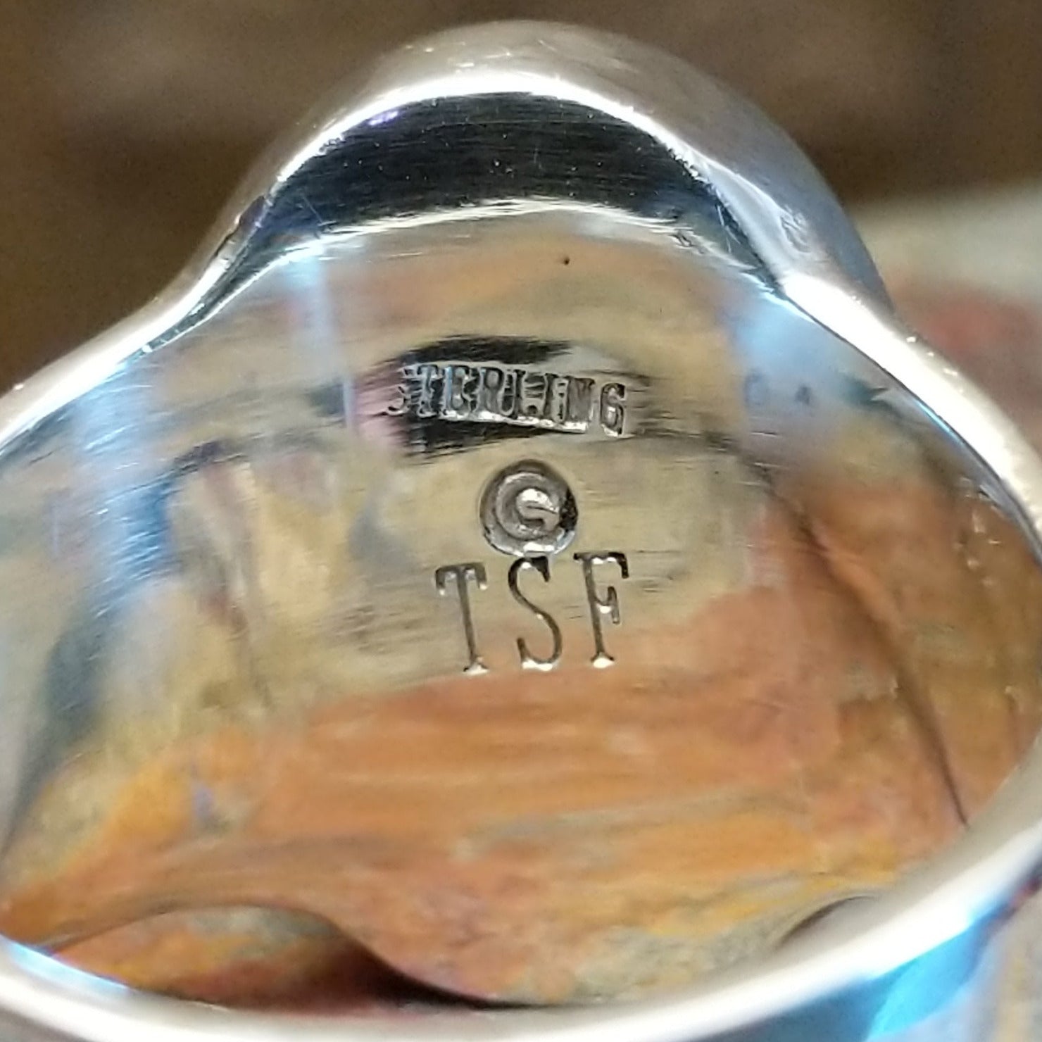 Close-up of the authentication stamp.