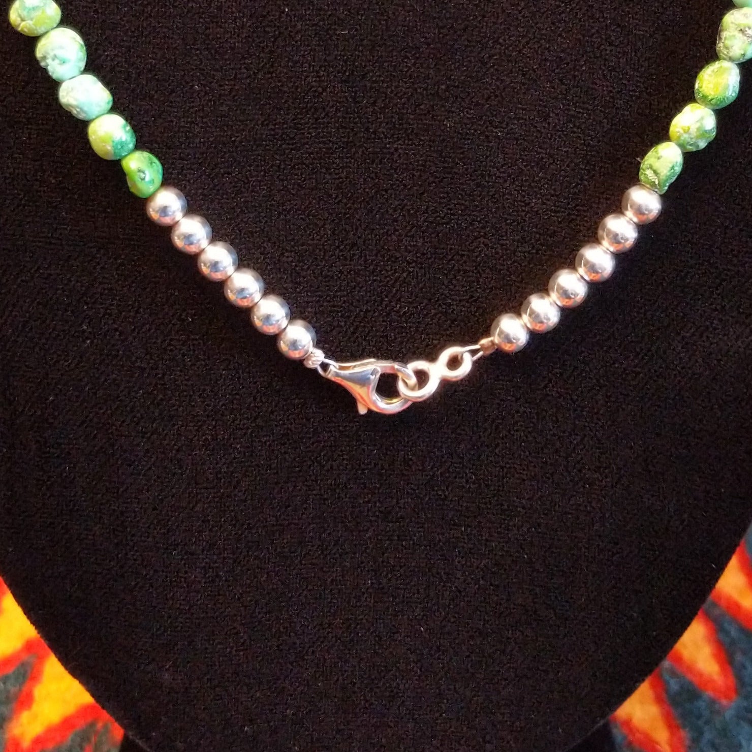 Close-up of the clasp.