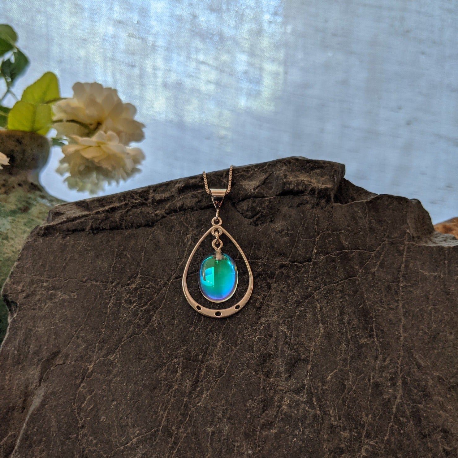Ringed Crystal Sterling Silver Necklace by LeightWorks GJ-NKL-0015 (Green)