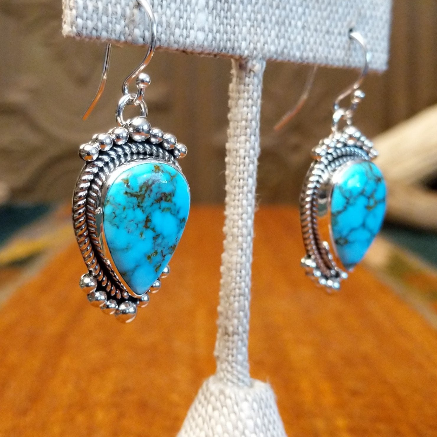 Kingman Turquoise Necklace & Earrings Set by Artie Yellowhorse GJ-JWS-0002