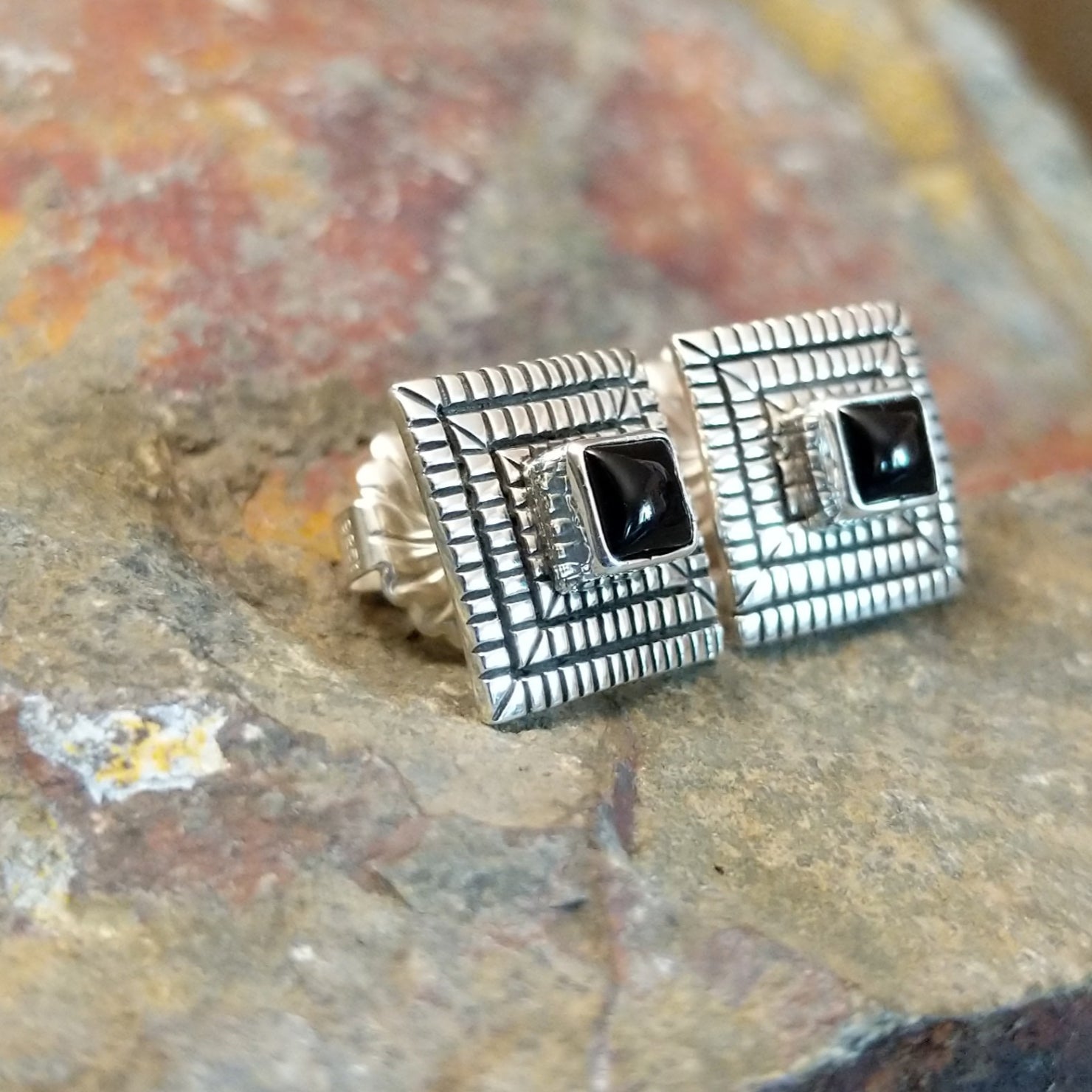 Black Onyx Earrings by Elgin Tom GJ-ERN-0090