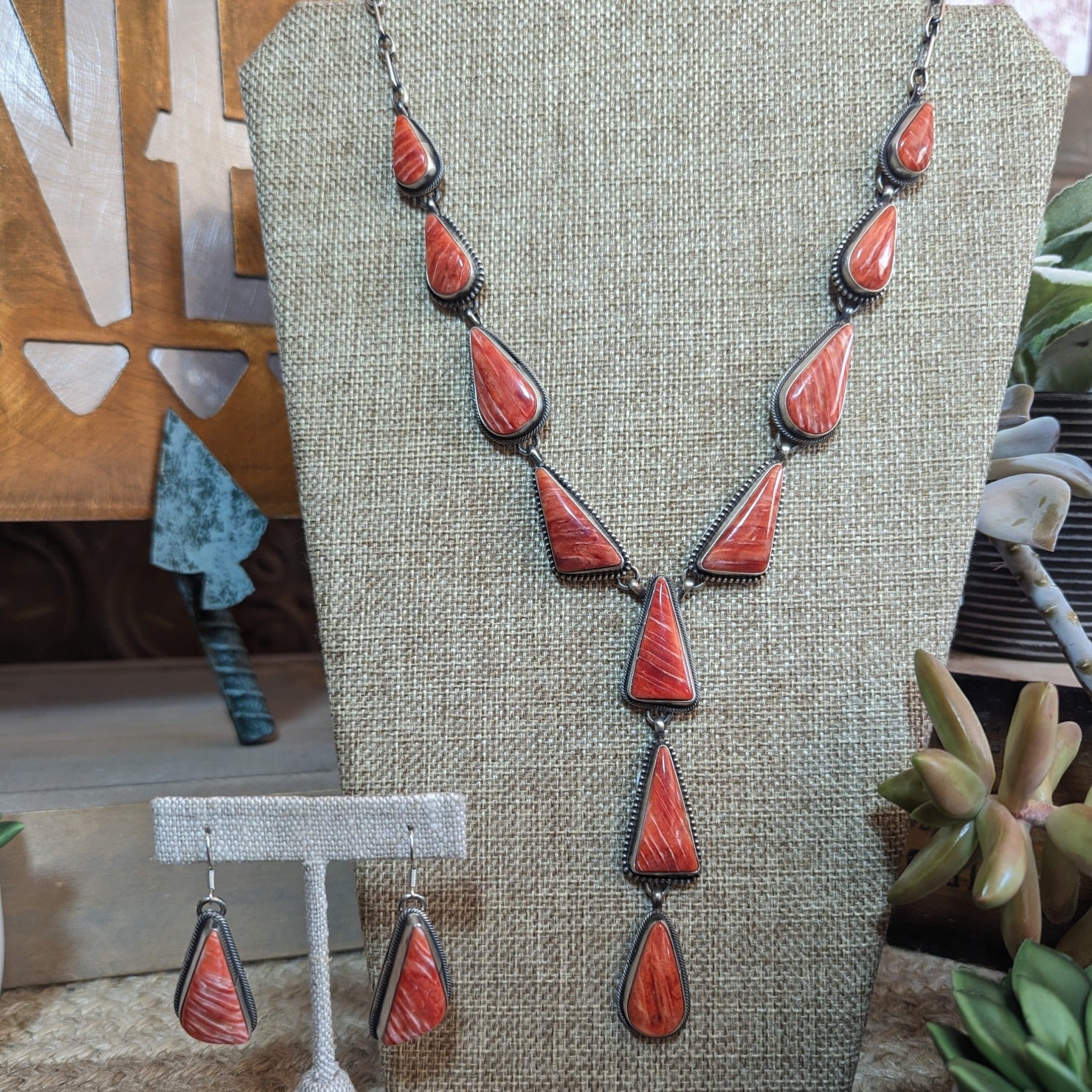 Navajo Made Spiny Oyster Necklace & Earrings Set Set by Augustine Largo GJ-JWS-0013