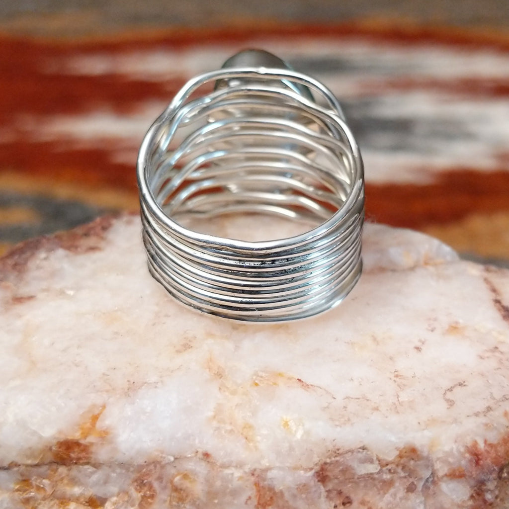 Close-up of the layered wire band.