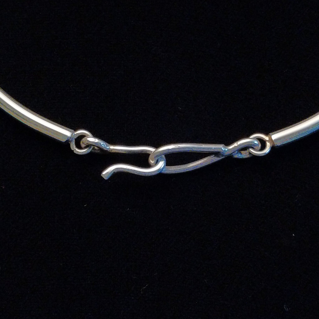 Close-up of the hook clasp.