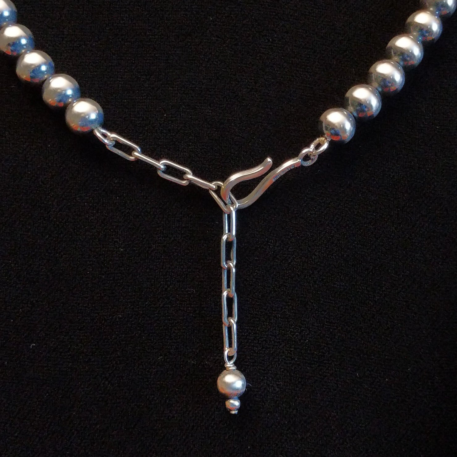 Close-up of the hook clasp.