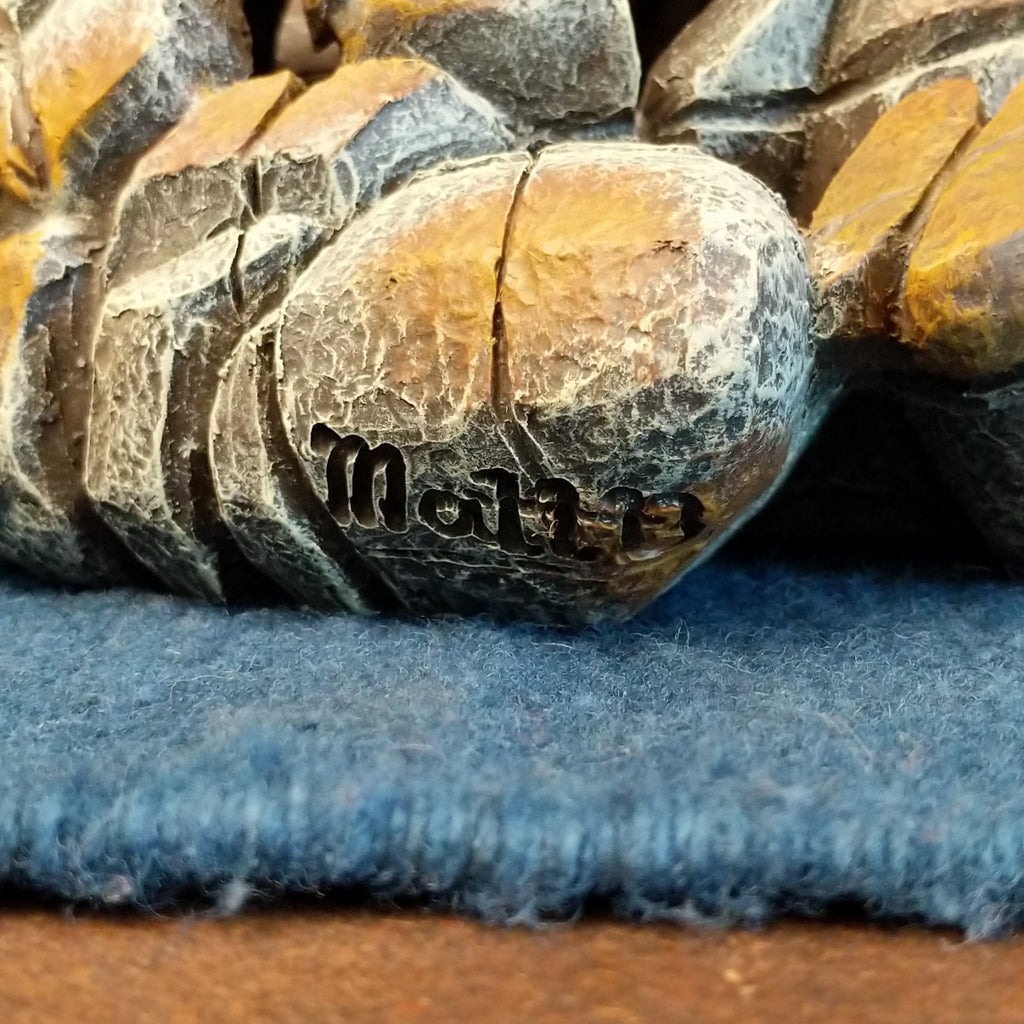 Close-up of the signature.