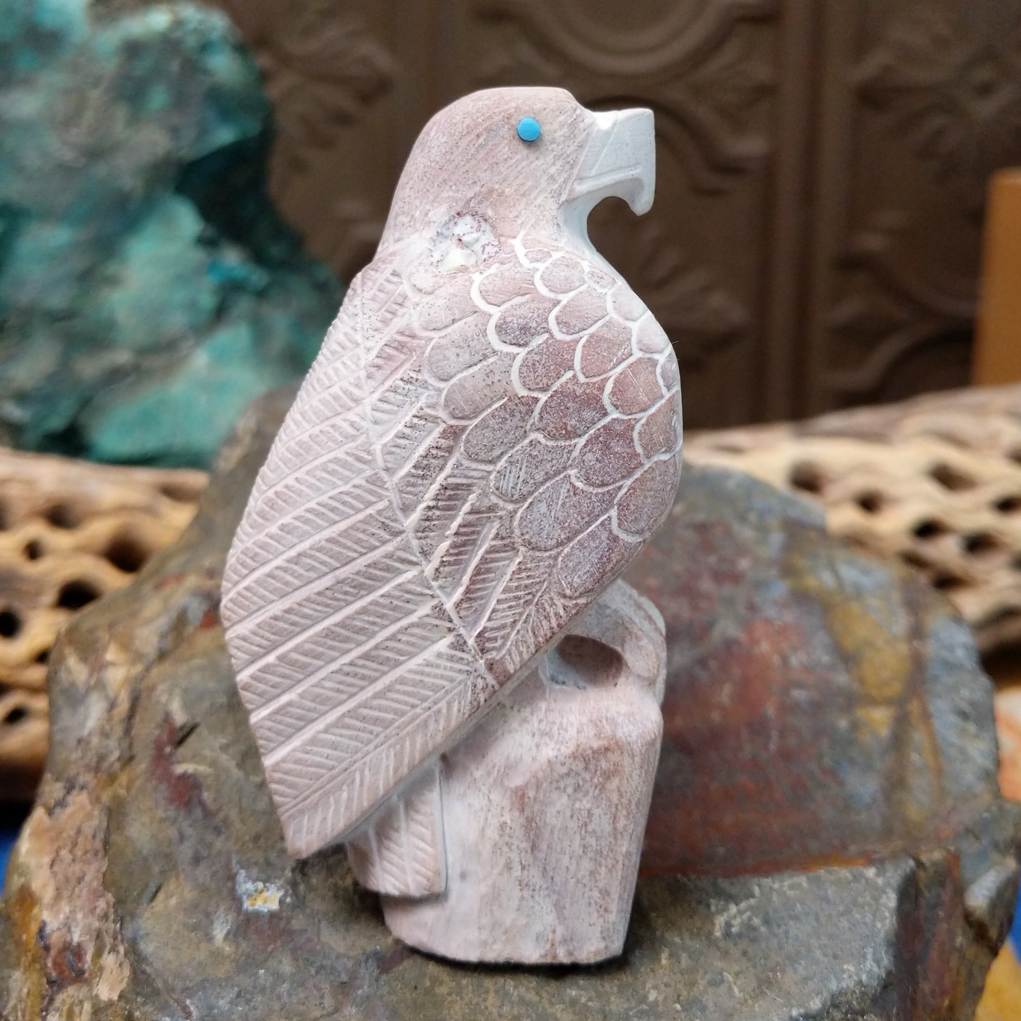 Hawk Zuni Fetish Carving by Derrick Kaamasee SWT-FSH-0047 – Arlene's