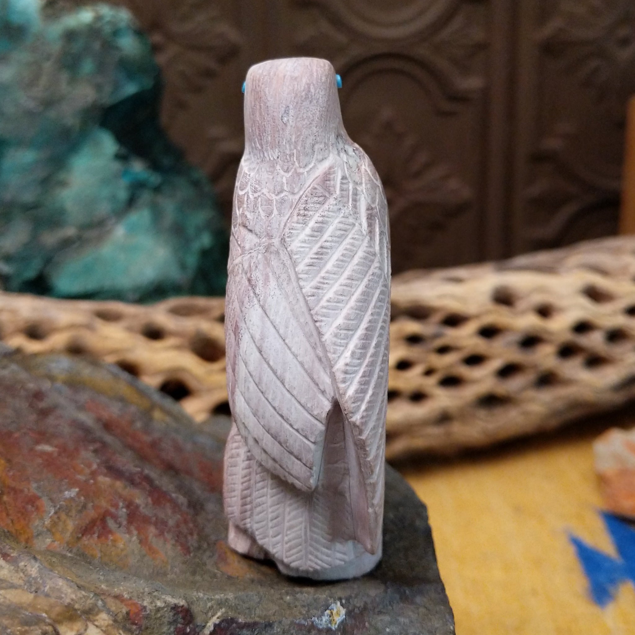Hawk Zuni Fetish Carving by Derrick Kaamasee SWT-FSH-0047 – Arlene's