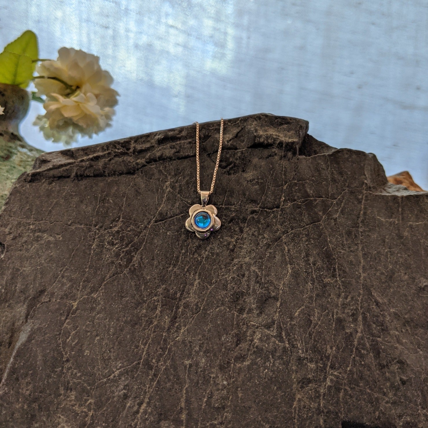 Flower Pendant Sterling Silver Necklace by LeightWorks GJ-NKL-0016 (Blue)