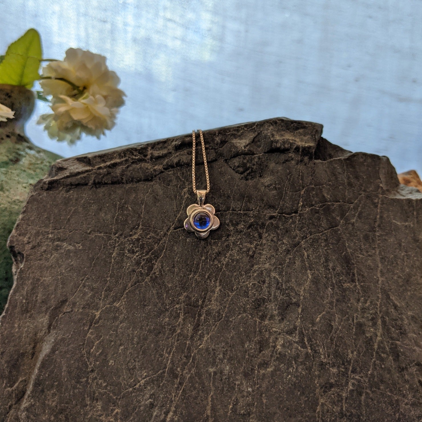 Flower Pendant Sterling Silver Necklace by LeightWorks GJ-NKL-0016 (Violet)