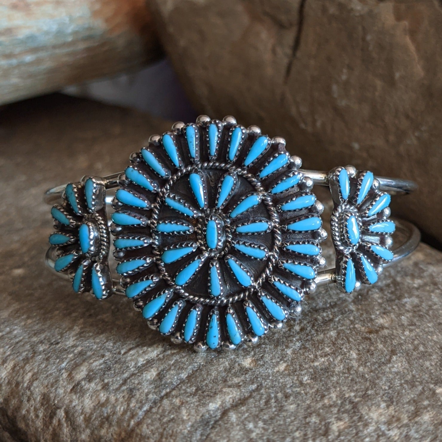Zuni Petit Point Turquoise Cuff by Judy Wallace GJ-BRC-0076 – Arlene's