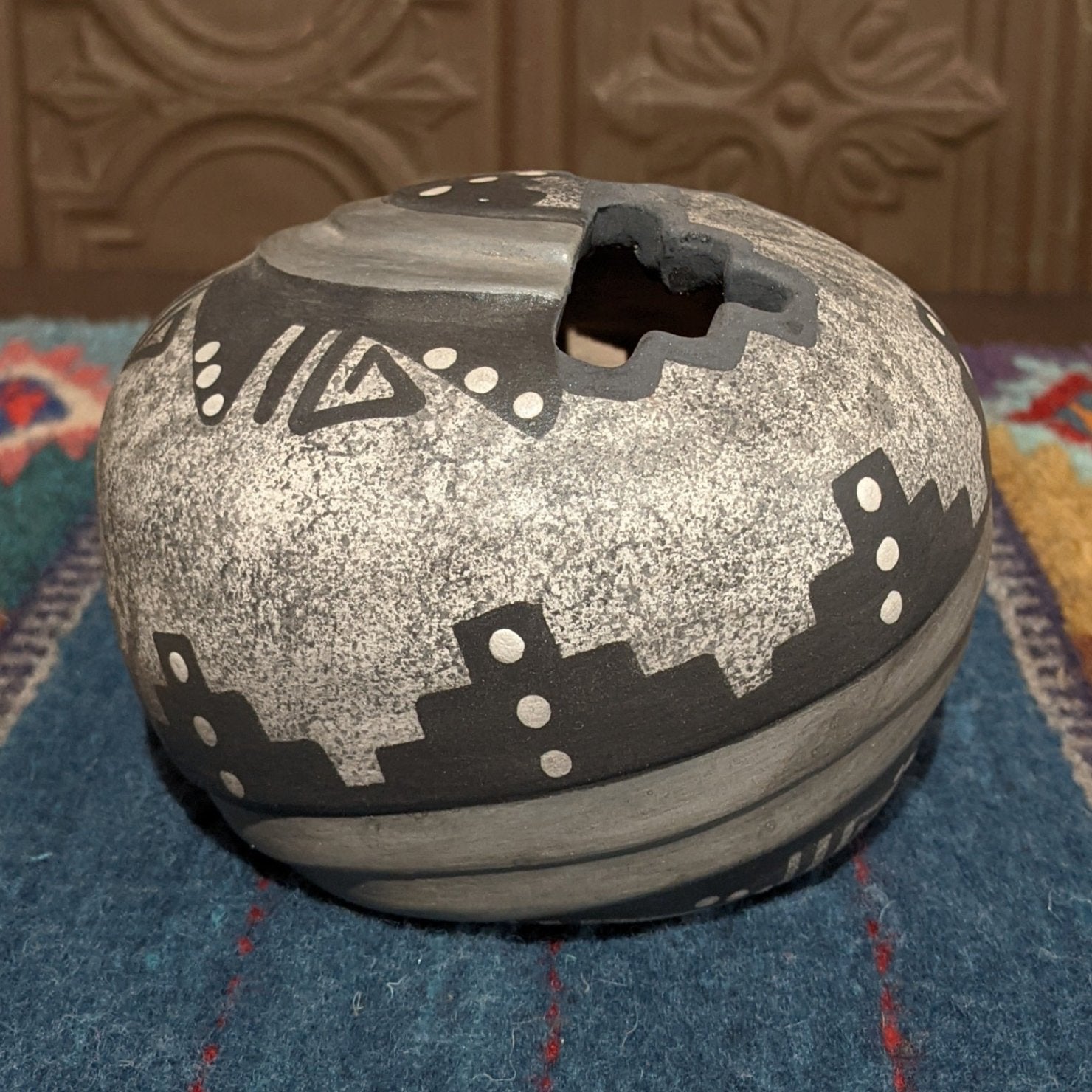 Jemez Gray Pot by Felicia Fragua SWT-POT-0032