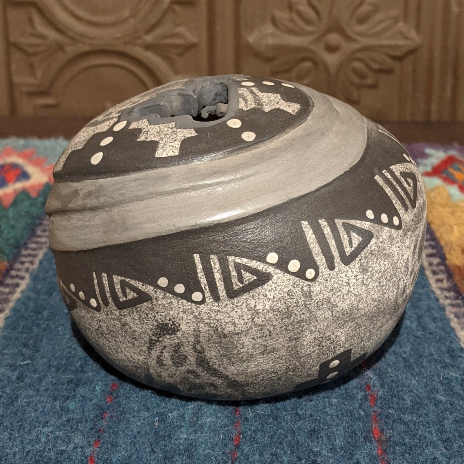 Jemez Gray Pot by Felicia Fragua SWT-POT-0032