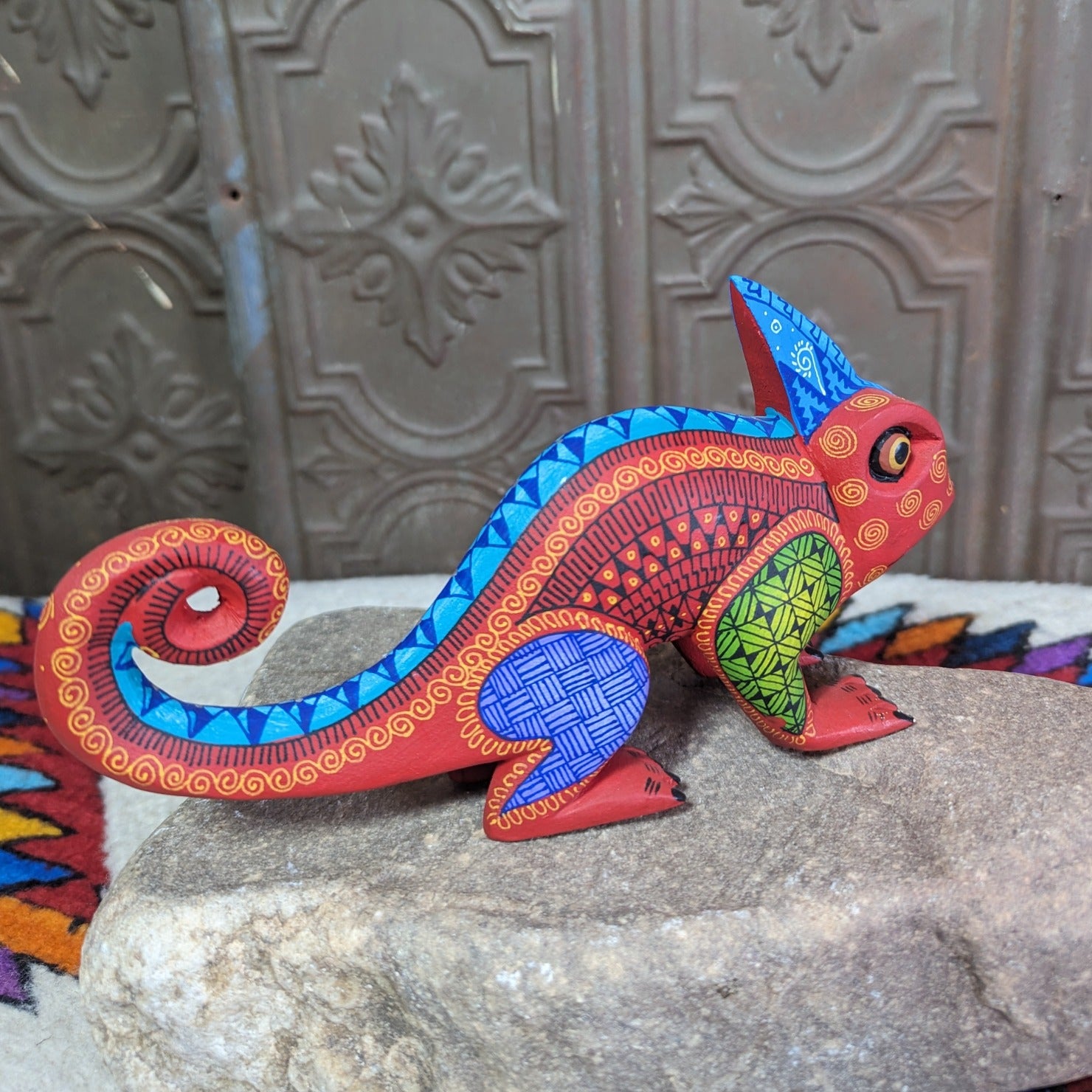 Oaxacan Chameleon Wood Carving GF-0061