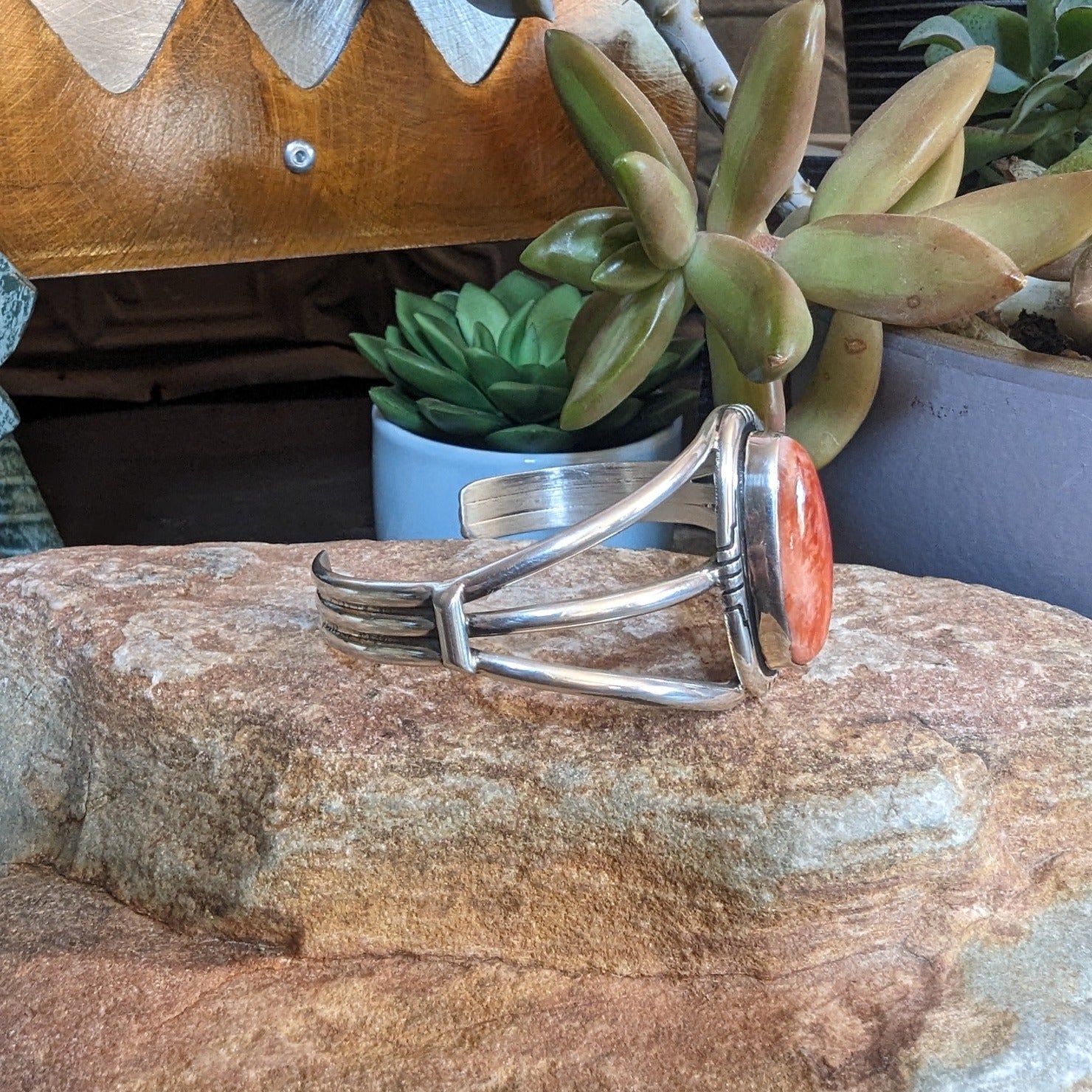 Navajo Made Spiny Oyster Shell Cuff by Augustine Largo GJ-BRC-0045