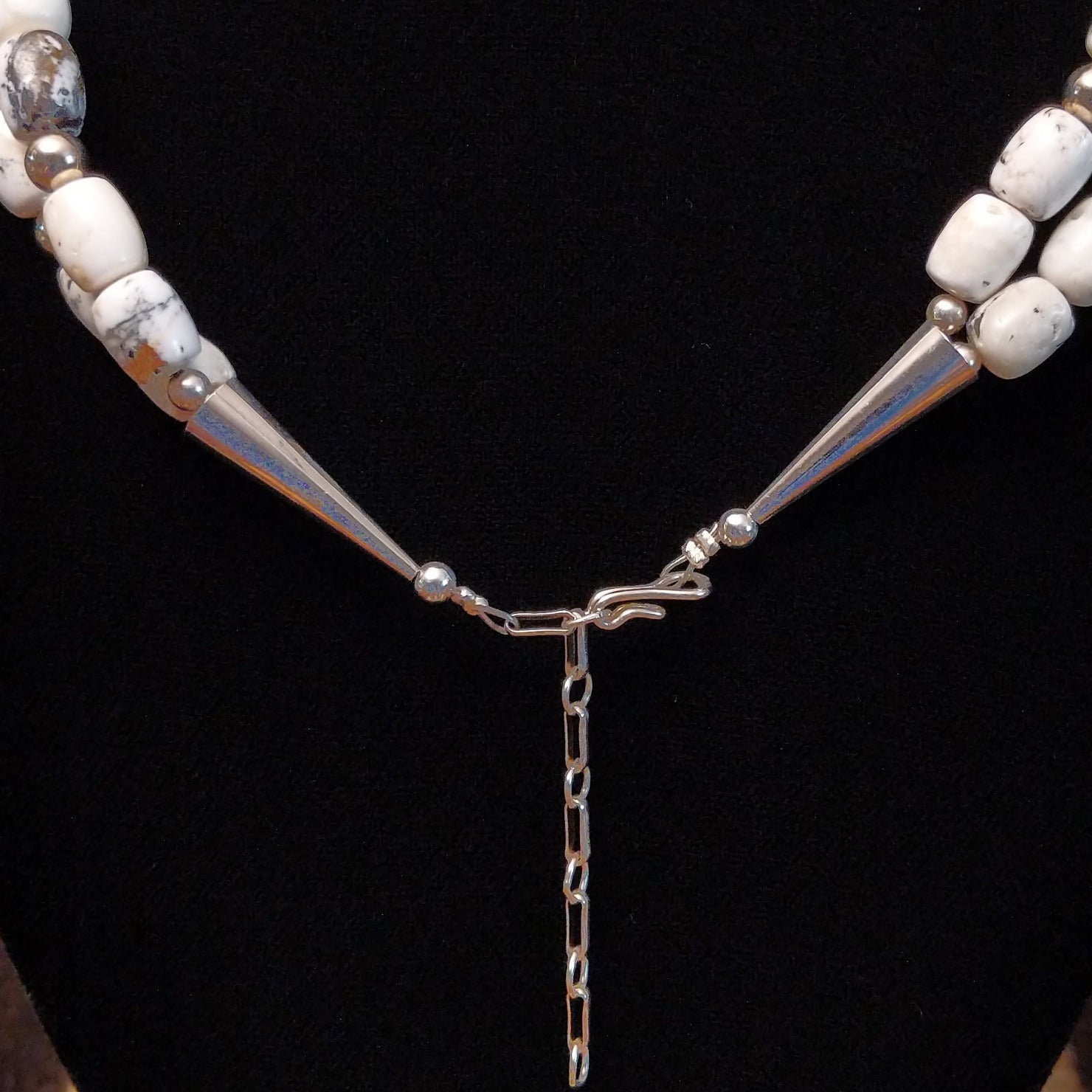 Close-up of the hook clasp.