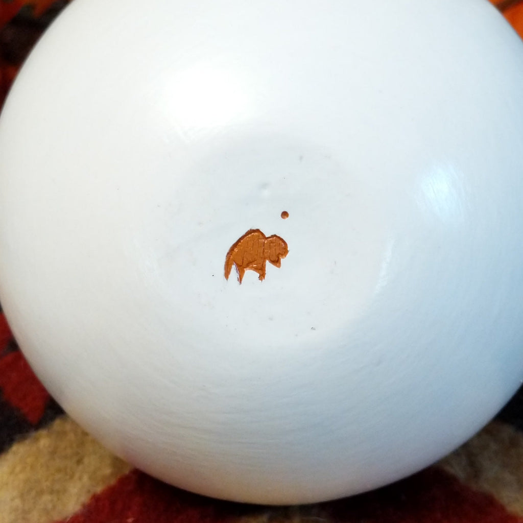 The buffalo trademark is found on the underside of the pot.