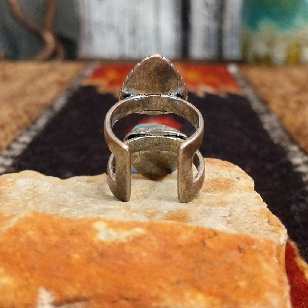 The back of the ring showcases it's cuff band.