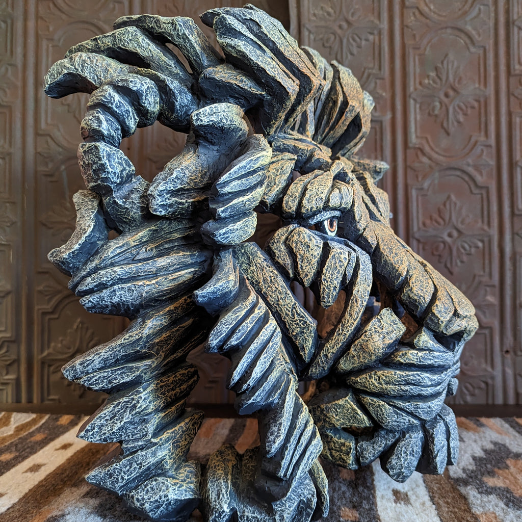 edge sculpture lion head right side view