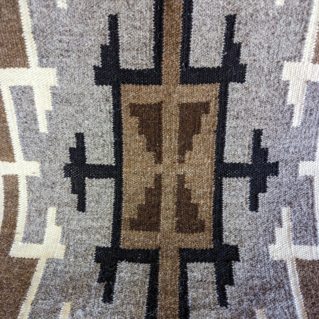 two grey hills navajo rug by helen yazzie pattern detail