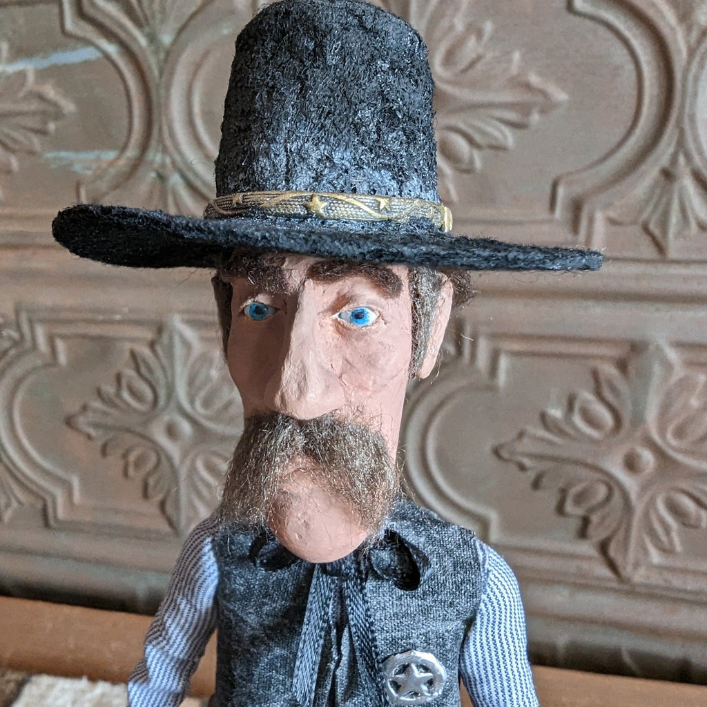Li'l Pokes Sheriff Figurine by Lenny Axford Detail View